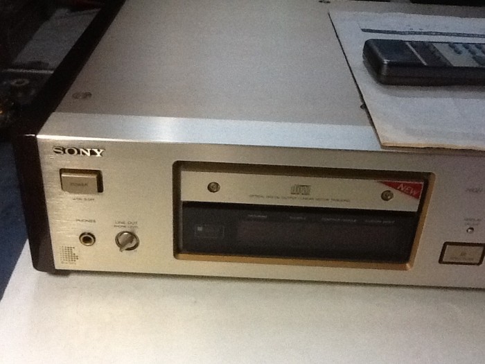 Bán chuyên CD Sony x77ES hàng bải chọn lọc từ nhật về ,đẹp long lanh