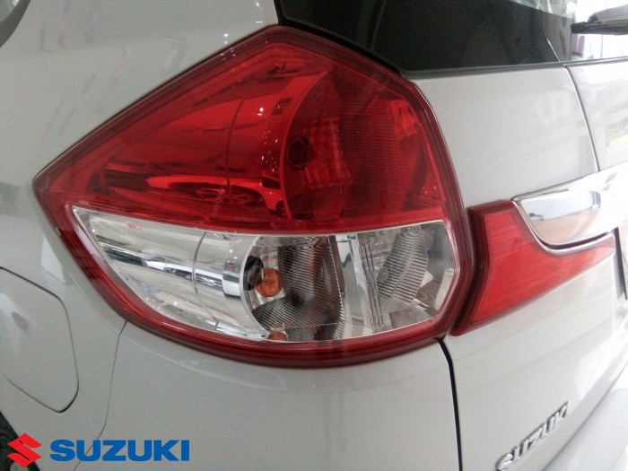 Xe Suzuki Ertiga 2017 nhập khẩu giá rẻ nhất miền nam