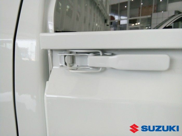 Khuyến mãi sốc đầu năm cho xe tải Carry Pro A/C thùng lững 740 kg