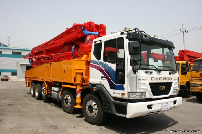 Xe Bơm bê tông Junjin JXZZ38-5.16HP cần 38m, động cơ bền bỉ, giá tốt, tiết kiệm nhiên liệu