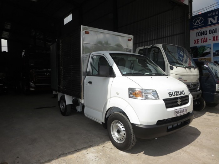 Xe tải 760kg thùng mui bạt lưu thông vào thành phố