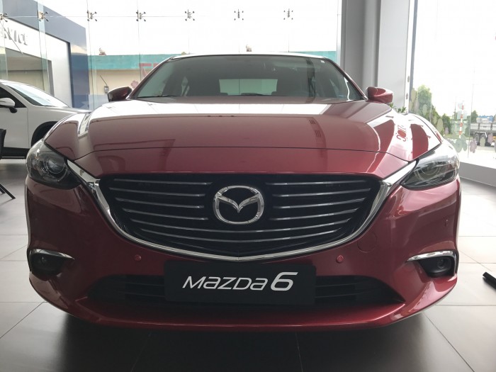 Vì Sao Nên Mua Mazda 6 2.0AT 2017?