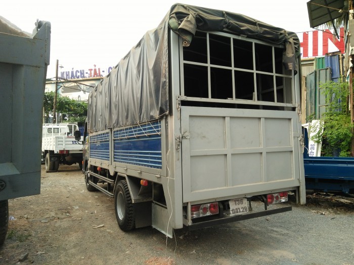 Xe tải thùng mui bạt bửng nâng