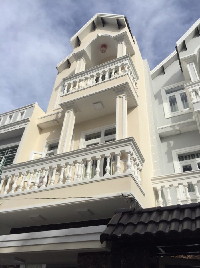 Biệt thự phố 3 tầng phong cách cổ điển DT4x16m, đường Huỳnh Tấn Phá