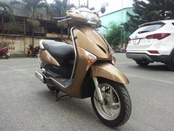 Honda Lead 110Fi Phiên Bản Đặc Biệt Vàng Gold Phun Xăng Điện Tử Tuyệt Đẹp