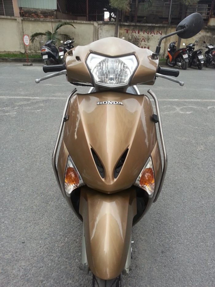 Honda Lead 110Fi Phiên Bản Đặc Biệt Vàng Gold Phun Xăng Điện Tử Tuyệt Đẹp