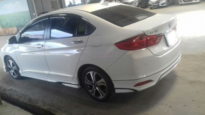 Honda city 1.5AT màu trắng 2015 cực đẹp