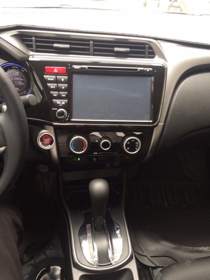 Honda city 1.5AT màu trắng 2015 cực đẹp