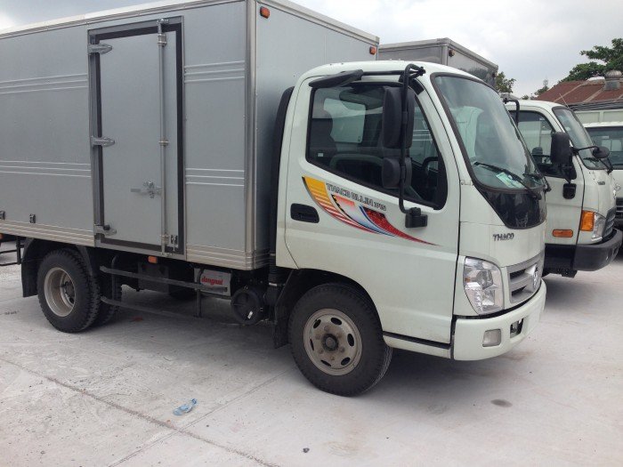 Xe Tải Thaco Máy Công Nghệ Isuzu Tải Trọng 2400Kg Chạy Trong Thành Phố