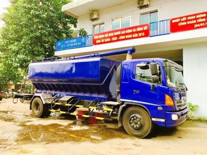 Công ty Ô Tô Đại Đô Thành – Cung cấp Hino FG8JPSB 6,8 Tấn thùng chở cám gạo 18m3 dài 5,8m