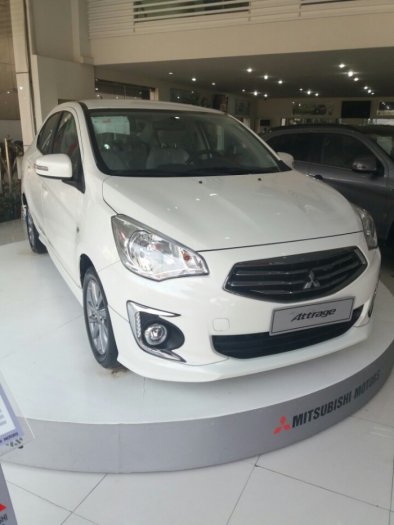 Mitsubishi attrage. xe nhập nguyên chiếc . giá ưu đãi. khuyến mại tháng 2