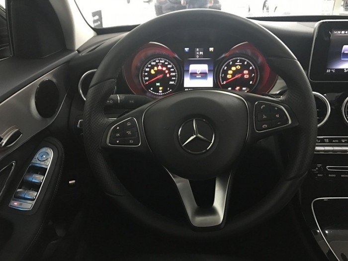 Mercedes C200 2016 chạy lướt giá cực tốt