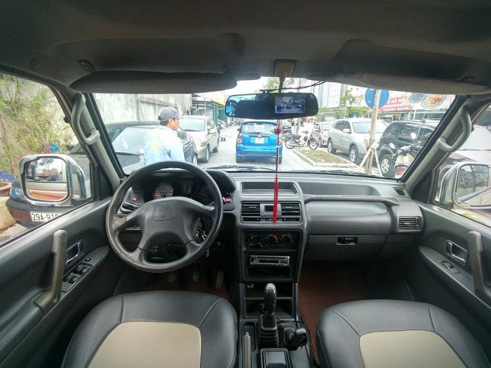 Mitsubishi Pajero MT 2004