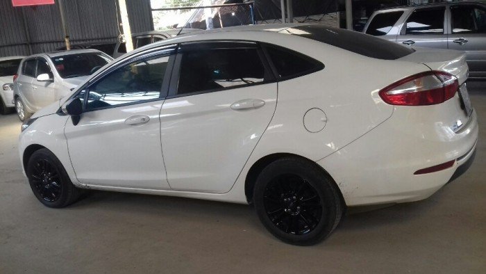 ford fieste bản trend 1.5at