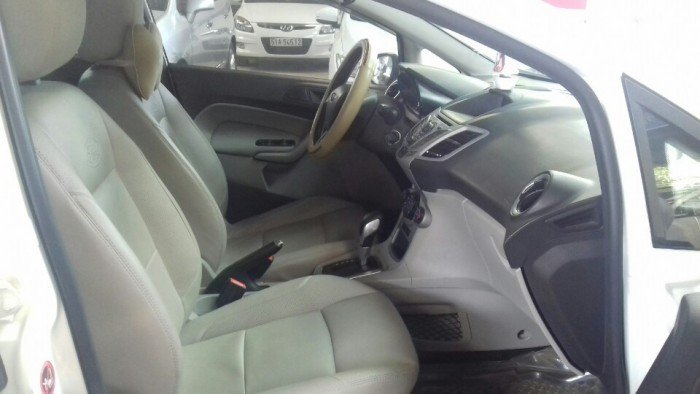 ford fieste bản trend 1.5at