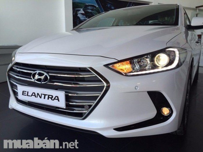 Hyundai Elantra mẫu mới: đẳng cấp, sang trọng, lịch lãm đầy sự thu hút.