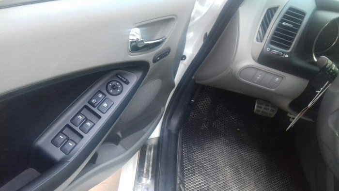 kia k3 2.0at 2016 màu trắng full option