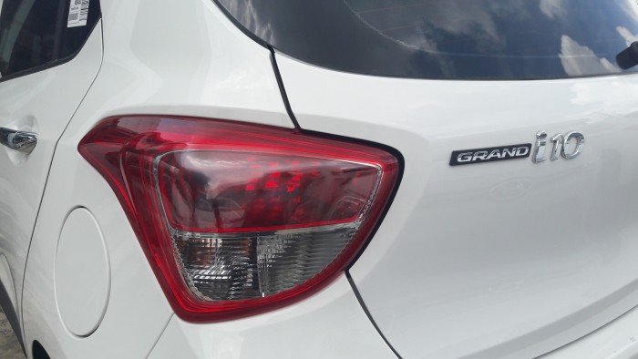 Cần thanh lý Hyundai Grand i10 sx 2017, xe đủ màu cho mọi phiên bản và giao ngay chỉ sau 3 ngày
