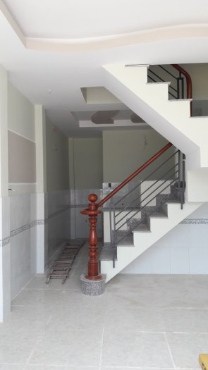 Nhà mới xây 3 tấm rưỡi 4 phòng ngủ gần bệnh viện Bình Tân