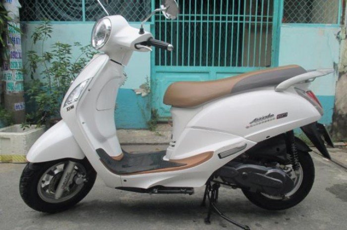 SYM Attila Elizabeth Fi màu trắng bstp 2k12 chính chủ mới 95% xe đẹp máy móc nguyên zin
