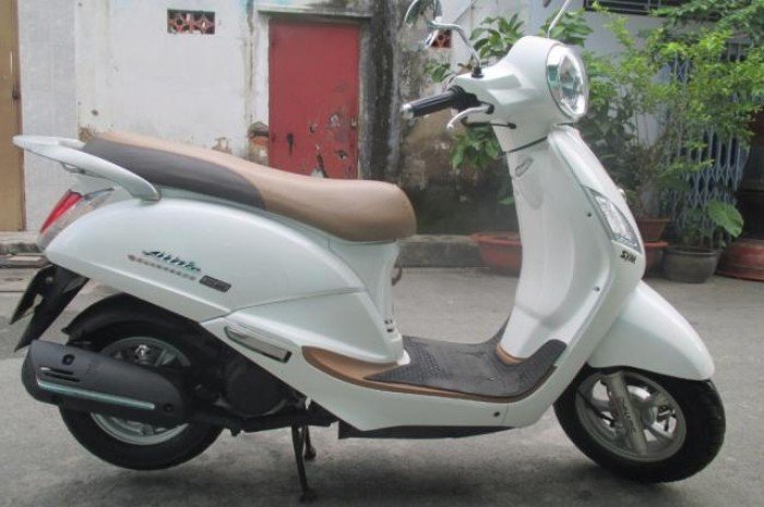 SYM Attila Elizabeth Fi màu trắng bstp 2k12 chính chủ mới 95% xe đẹp máy móc nguyên zin