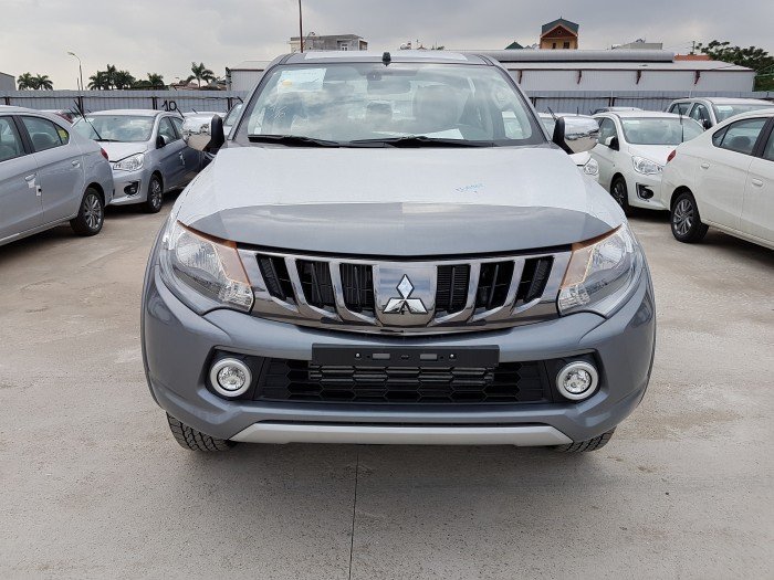 mitsubishi triton 2017 máy mới mivec 4x4 . đẹp tuyệt vời