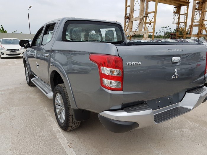 mitsubishi triton 2017 máy mới mivec 4x4 . đẹp tuyệt vời