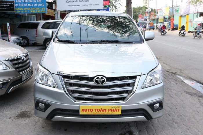 2014 TOYOTA INNOVA G