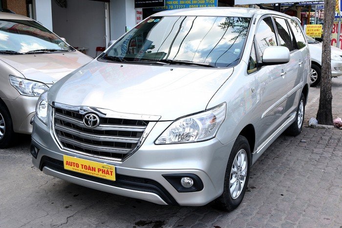 2014 TOYOTA INNOVA G