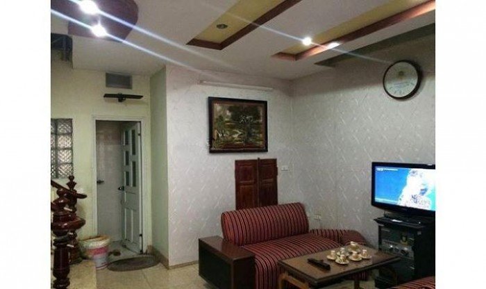 Cho thuê nhà riêng có thang máy mặt ngõ Minh Khai