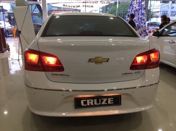 Cruze 1.8L LTZ, hỗ trợ vay 95% chạy gia đình, grab uber