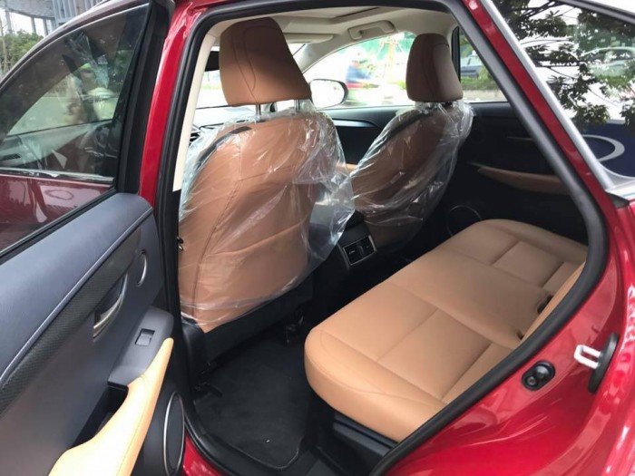 Giao ngay xe mới nhập khẩu Mỹ Lexus NX200T màu đỏ, bảo hành 36 tháng.