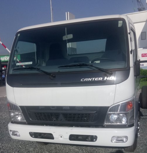 Cần bán gấp xe tải fuso canter hd8.2 tải trọng 4 tấn 5 thùng mui bạt chỉ với giá 180 triệu
