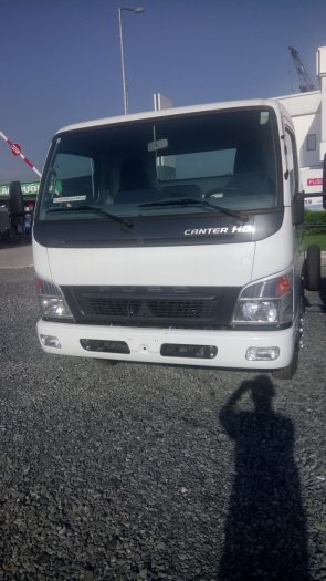 Cần bán gấp xe tải fuso canter hd8.2 tải trọng 4 tấn 5 thùng mui bạt chỉ với giá 180 triệu