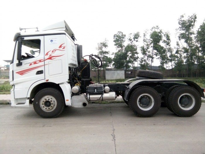 Đầu kéo BEIBEN 420HP, Đầu kéo BEIBEN 420HP đời 2017