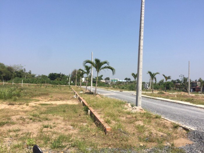 Đất nền dự án liền kề Suối Tiên quận 9, mặt tiền QL 1A, 300tr/nền, sổ đỏ