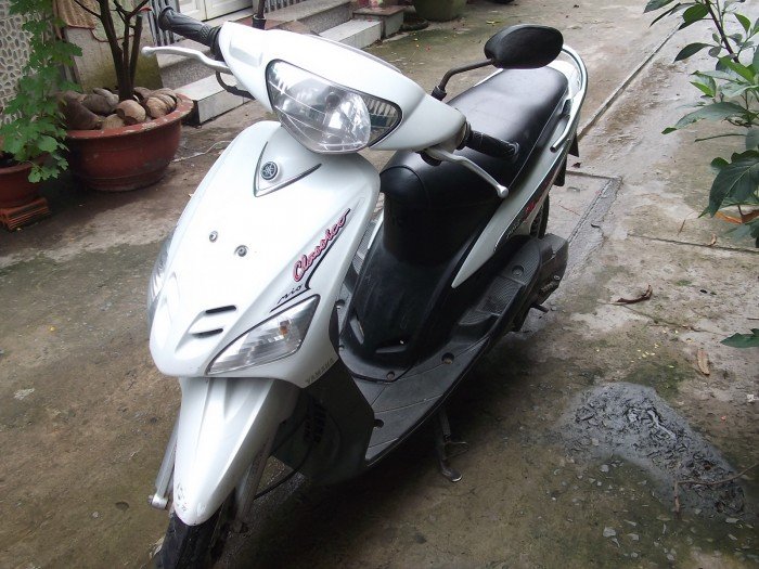 Yamaha Mio màu trắng kiểu dáng nhỏ gọn