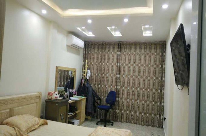 Cho thuê nhà giá rẻ mặt tiền đường Thanh Sơn, 100m2, 10 triệu