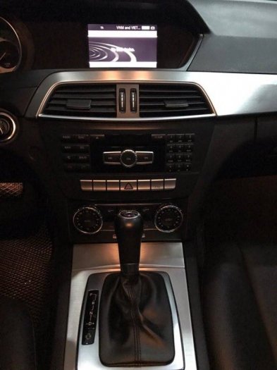 Mercedes Benz C200 2011 màu đen