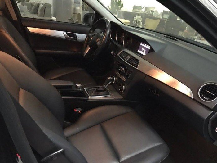 Mercedes Benz C200 2011 màu đen