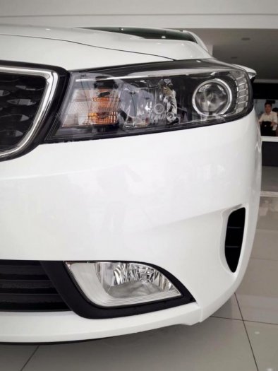 Bán Kia Cerato 2017 chỉ với 130 triệu đồng trả trước, hỗ trợ vay vốn 80%