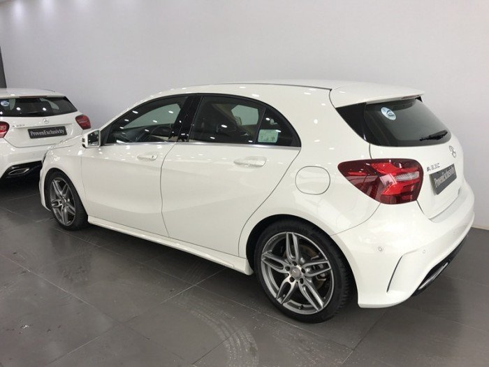 Mercedes A250 AMG Trắng chạy lướt giá tốt