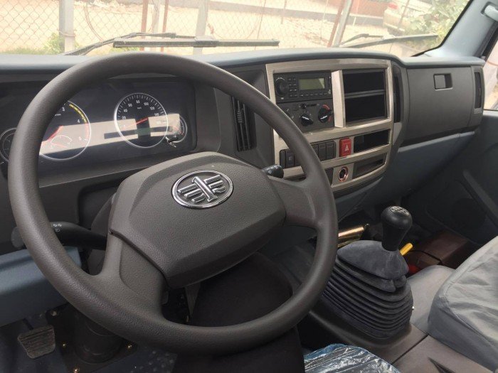 Xe tải Faw 6,95 tấn, thùng dài 5,1M, cabin Isuzu,