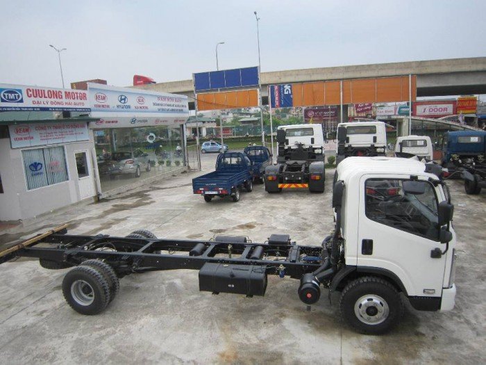 Xe tải Faw 6,95 tấn, thùng dài 5,1M, cabin Isuzu,
