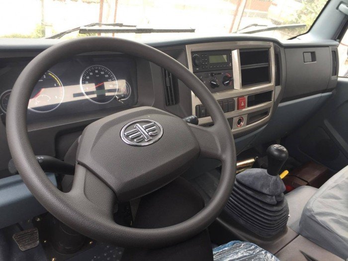 Xe tải Faw 6,95 tấn, thùng dài 5,1M, cabin Isuzu,