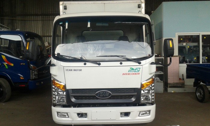 Xe tải veam vt200-1 tải 1T9 thùng kín vào thành phố