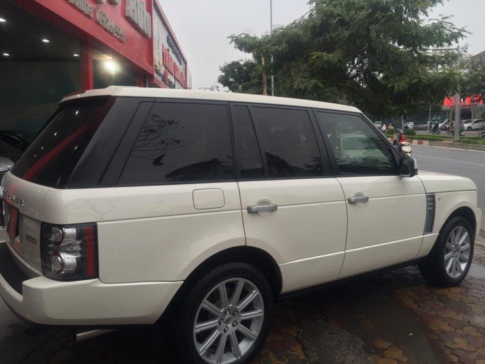 Bán xe Landrover Rangerover Supercharged 2010 màu trắng