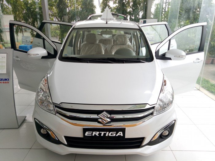 Suzuki Ertiga 2017 giá rẻ,xe giao ngay