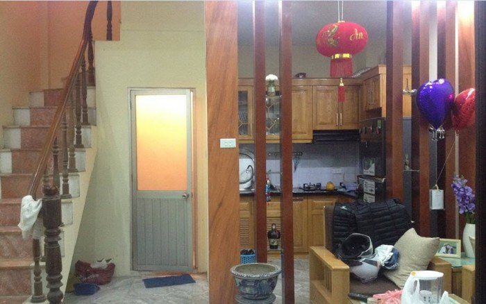 Bán nhà 30m2 x 4 tầng ngõ 72 Nguyễn Trãi, sát Royal City, 2.9 tỷ, kinh doanh tốt