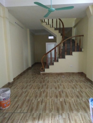 Bán nhà mới 5 tầng, 32m2,4PN, 1.75 tỷ. Cuối đường Lê Lợi-Hà Đông.